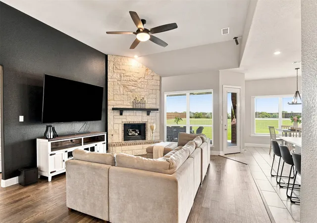 Photo 3 of Sale Pending at 6309 Starr Dr, Mc Kinney, TX 75071 | MLS# 21335673 | Listing updated on 2026-09-08
