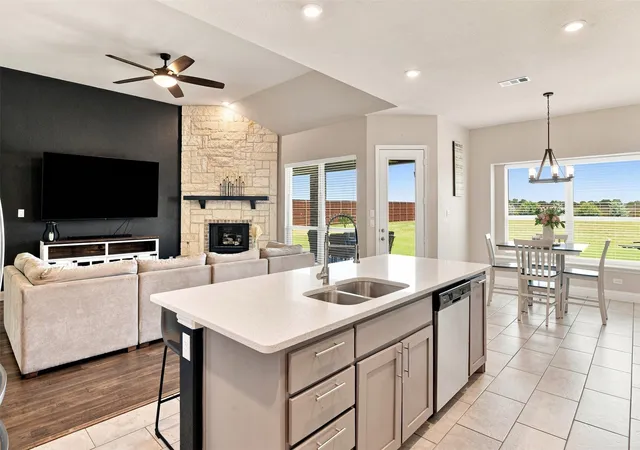 Photo 4 of Sale Pending at 6309 Starr Dr, Mc Kinney, TX 75071 | MLS# 21335673 | Listing updated on 2026-09-08