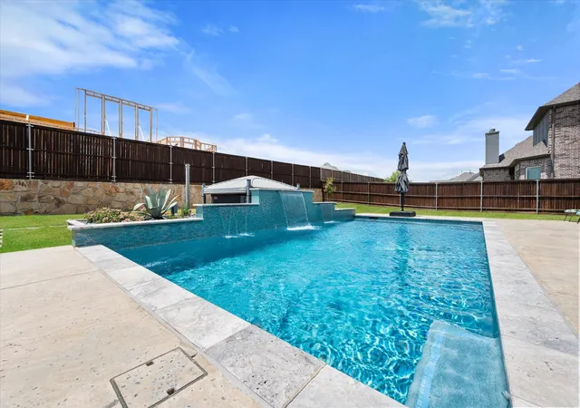 Photo 2 of Single family home for sale at 9913 Villa Verde Dr, Fort Worth, TX 76179 | MLS# 21338879 | Listing updated on 2026-09-14
