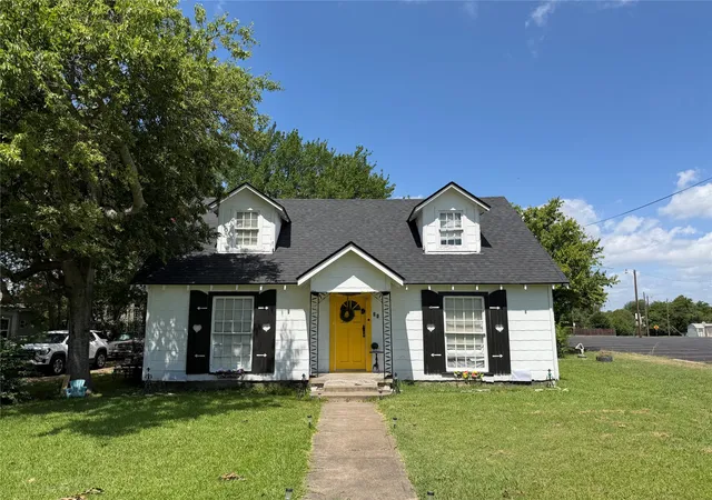 Photo 1 of Sale Pending at 311 S Ebrite St, Mesquite, TX 75149 | MLS# 21338617 | Listing updated on 2026-09-09