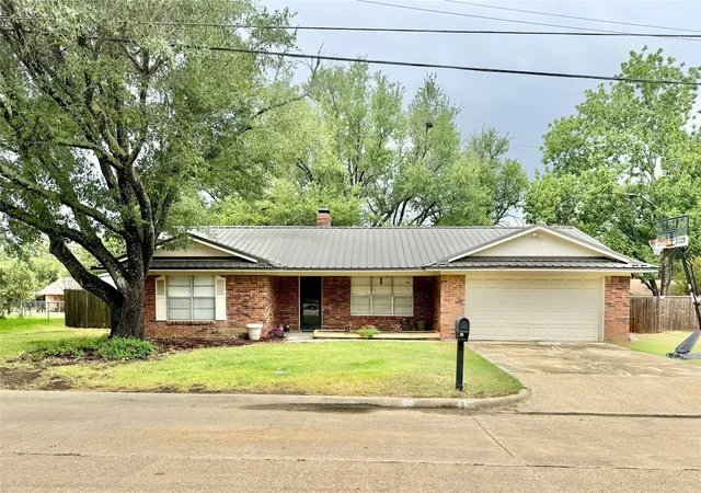 Single family home for sale at 1785 Cypress Ln, Canton, TX 75103 | MLS# 21338944 | Listing updated on 2026-09-29