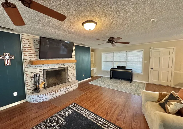 Photo 1 of Single family home for sale at 1785 Cypress Ln, Canton, TX 75103 | MLS# 21338944 | Listing updated on 2026-09-29
