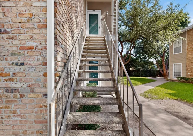 Photo 3 of Condo for sale at 8600 Coppertowne Ln #1407, Dallas, TX 75243 | MLS# 21338938 | Listing updated on 2026-09-08
