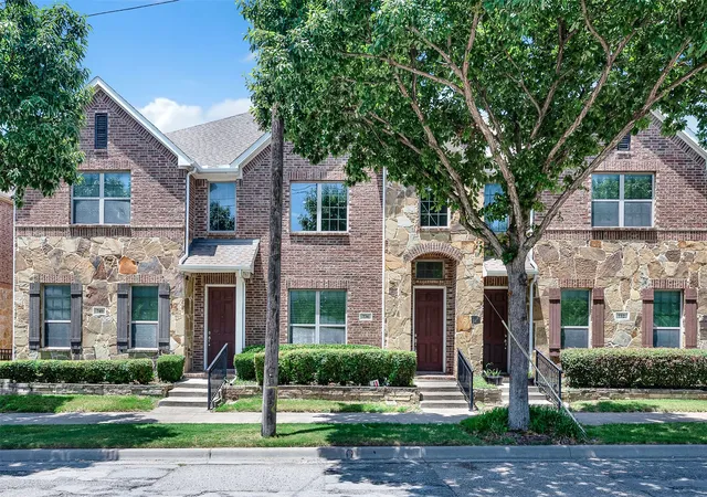 Townhouse for sale at 736 S Greenville Ave, Richardson, TX 75081 | MLS# 21329097