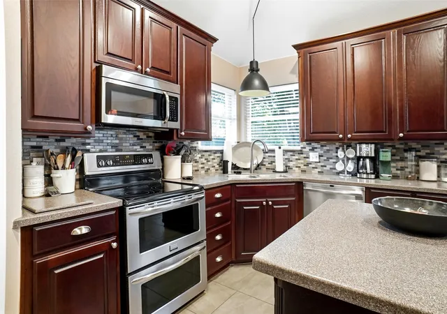 Photo 1 of Single family home for sale at 106 Honeysuckle Dr, Justin, TX 76247 | MLS# 21336097 | Listing updated on 2026-09-24