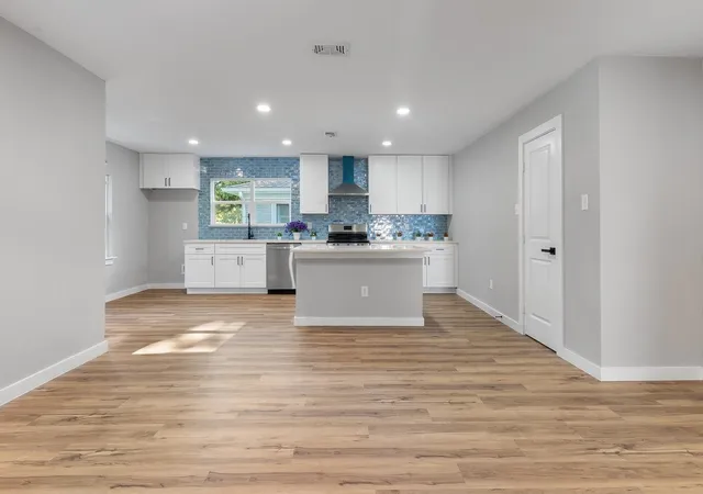 Photo 4 of Single family home for sale at 6136 Walnut Dr, Fort Worth, TX 76114 | MLS# 21339091 | Listing updated on 2026-09-08