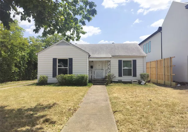 Single family home for sale at 4726 Cowan Ave, Dallas, TX 75209 | MLS# 21338186