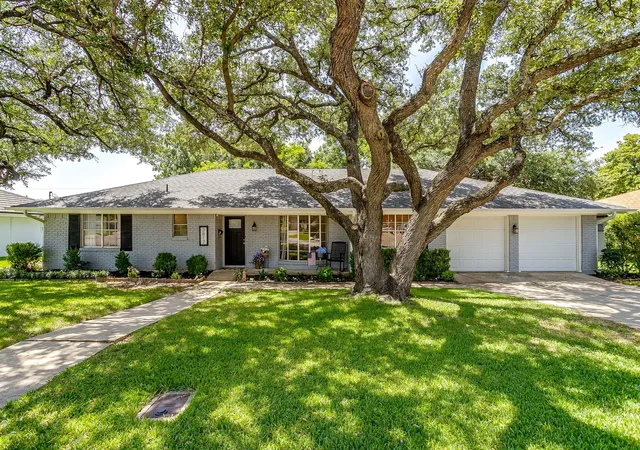 Photo 1 of Single family home for sale at 3817 Lawndale Ave, Fort Worth, TX 76133 | MLS# 21338988 | Listing updated on 2026-09-08