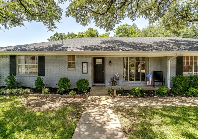 Photo 3 of Single family home for sale at 3817 Lawndale Ave, Fort Worth, TX 76133 | MLS# 21338988 | Listing updated on 2026-09-08