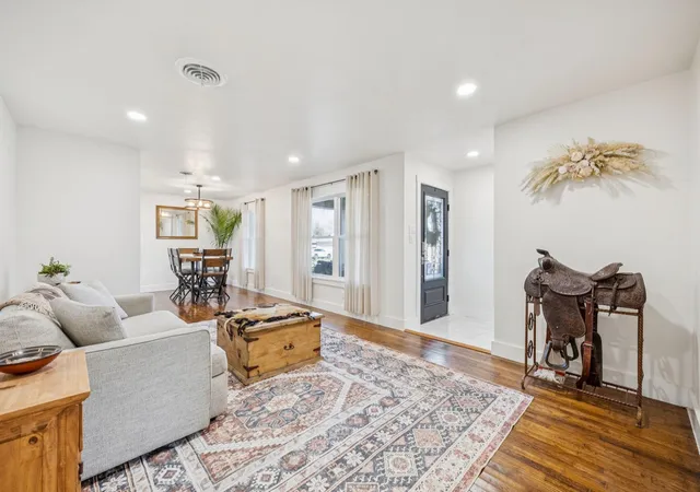 Photo 3 of Single family home for sale at 207 Joe White St, Rockwall, TX 75087 | MLS# 21336368 | Listing updated on 2026-09-28
