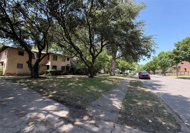 Photo 3 of Single family home for sale at 5332 Glenwick Ln, Dallas, TX 75209 | MLS# 21339029 | Listing updated on 2026-09-10