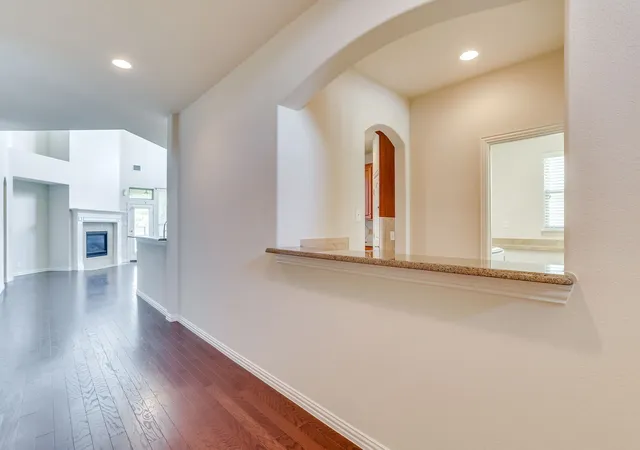 Photo 4 of Single family home for sale at 804 Miramar Dr, Rockwall, TX 75087 | MLS# 21339197 | Listing updated on 2026-09-11
