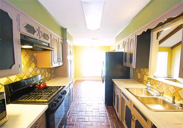 Photo 3 of Single family home for sale at 4911 Longstreet Pl, Bossier City, LA 71112 | MLS# 21339237 | Listing updated on 2026-09-12