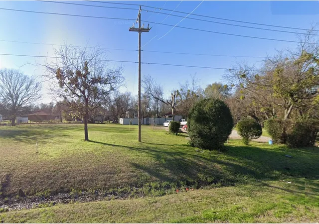 Photo 1 of Land for sale at 1104 S Adelaide St, Terrell, TX 75160 | MLS# 21339287 | Listing updated on 2026-09-02
