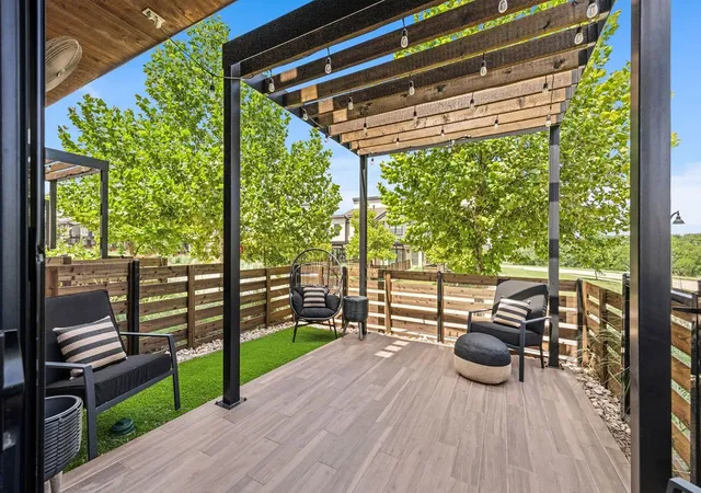 Photo 2 of Sale Pending at 801 Emerling Dr, Mc Kinney, TX 75069 | MLS# 21331352 | Listing updated on 2026-09-29