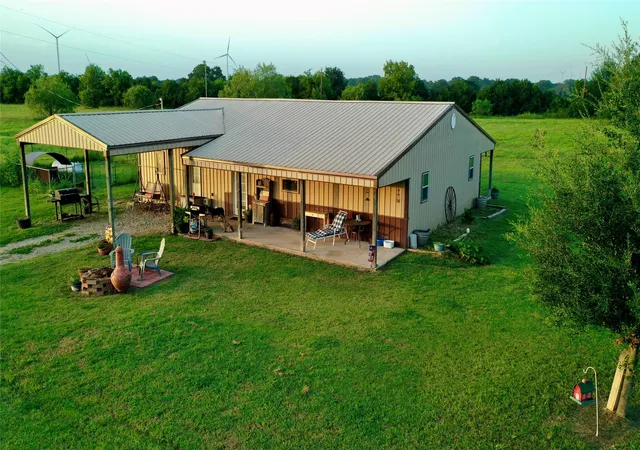 Photo 3 of Single family home for sale at 1347 Lcr 152, Mount Calm, TX 76673 | MLS# 21339307 | Listing updated on 2026-09-11