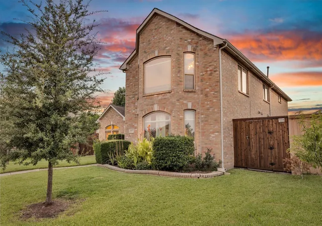 Photo 2 of Single family home for sale at 3837 Erath Dr, Carrollton, TX 75010 | MLS# 21339296 | Listing updated on 2026-09-12