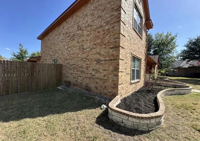 Photo 2 of Single family home for sale at 104 Dovehill Cir, Red Oak, TX 75154 | MLS# 21339351 | Listing updated on 2026-09-08