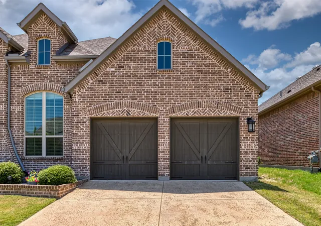 Photo 4 of Single family home for sale at 1109 10Th St, Argyle, TX 76226 | MLS# 21336221 | Listing updated on 2026-09-13