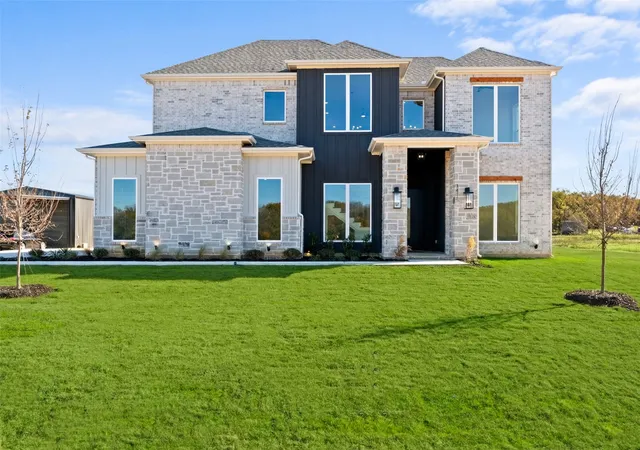 Photo 3 of Single family home for sale at 3415 Olympia Fields Dr, Burleson, TX 76028 | MLS# 21339396 | Listing updated on 2026-09-13