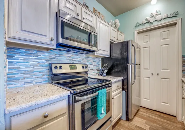 Photo 4 of Condo for sale at 2164 Tanglewood Blvd #C115, Pottsboro, TX 75076 | MLS# 21339490 | Listing updated on 2026-09-08