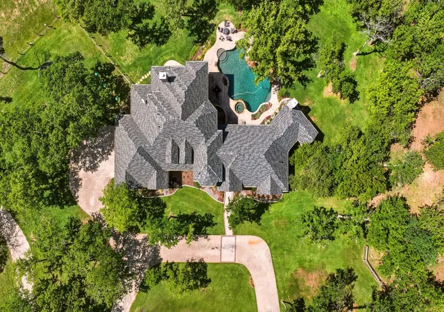 Photo 3 of Single family home for sale at 400 Porter Rd, Argyle, TX 76226 | MLS# 21336273 | Listing updated on 2026-09-08