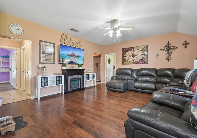 Photo 1 of Single family home for sale at 216 Meadow Lark Ln, Anna, TX 75409 | MLS# 21337299 | Listing updated on 2026-09-16