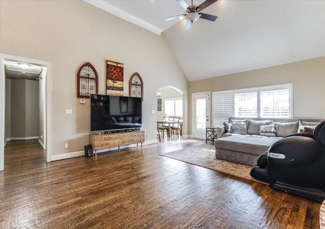 Photo 3 of Single family home for sale at 30 Tananger Springs Dr, Denison, TX 75021 | MLS# 21339074 | Listing updated on 2026-08-01