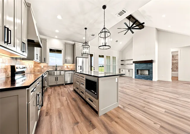 Photo 1 of Single family home for sale at 711 Vz County Road 2810, Mabank, TX 75147 | MLS# 21335948 | Listing updated on 2026-09-14