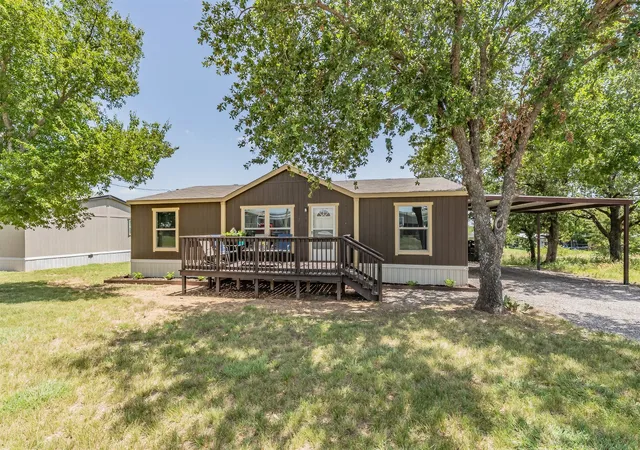 Photo 1 of Sale Pending at 204 Overland Trl, Jacksboro, TX 76458 | MLS# 21339378 | Listing updated on 2026-09-17