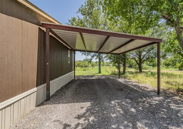 Photo 3 of Sale Pending at 204 Overland Trl, Jacksboro, TX 76458 | MLS# 21339378 | Listing updated on 2026-09-17
