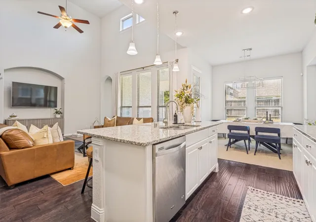 Photo 4 of Single family home for sale at 107 Live Oak Dr, Wylie, TX 75098 | MLS# 21338905 | Listing updated on 2026-08-02