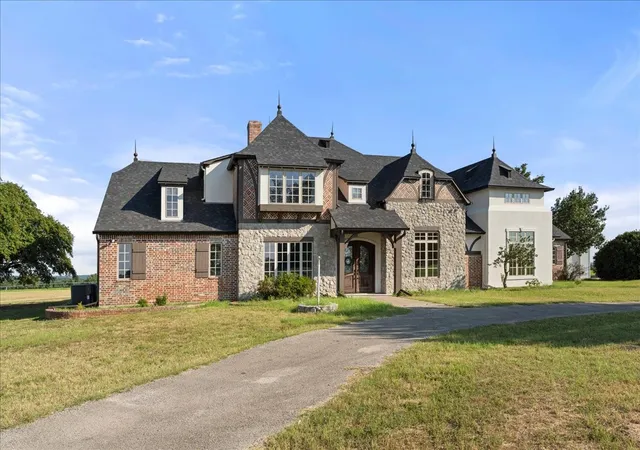Single family home for sale at 1442 County Road 313 E, Tyler, TX 75706 | MLS# 21339856