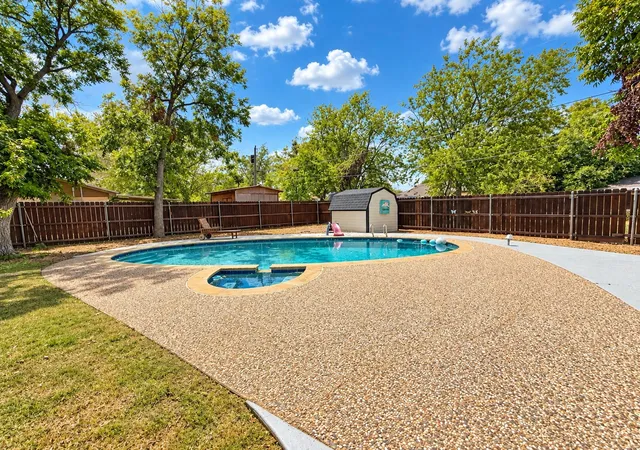 Photo 1 of Single family home for sale at 1702 22nd Ave, Mineral Wells, TX 76067 | MLS# 21336683 | Listing updated on 2026-10-03