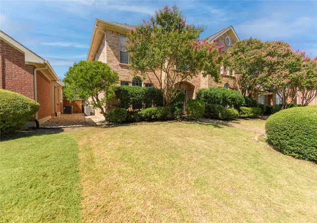 Single family home for sale at 1812 Canoe Wy, Carrollton, TX 75010 | MLS# 21339979