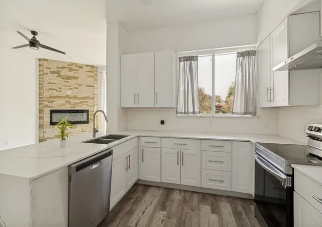 Photo 3 of Townhouse for sale at 9495 Timberleaf Dr, Dallas, TX 75243 | MLS# 21340015 | Listing updated on 2026-09-08