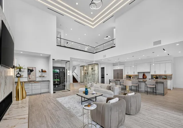 Photo 1 of Mansion for sale at 6466 Royal Ln, Dallas, TX 75230 | MLS# 21327261 | Listing updated on 2026-09-10