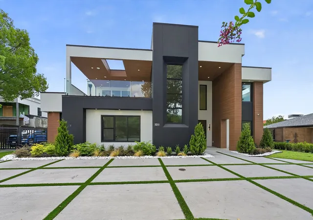 Photo 2 of Mansion for sale at 6466 Royal Ln, Dallas, TX 75230 | MLS# 21327261 | Listing updated on 2026-09-10