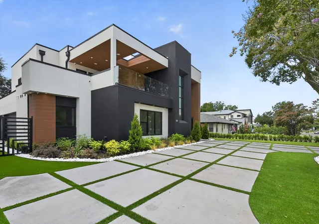 Photo 3 of Single family home for sale at 6466 Royal Ln, Dallas, TX 75230 | MLS# 21327261 | Listing updated on 2026-09-10
