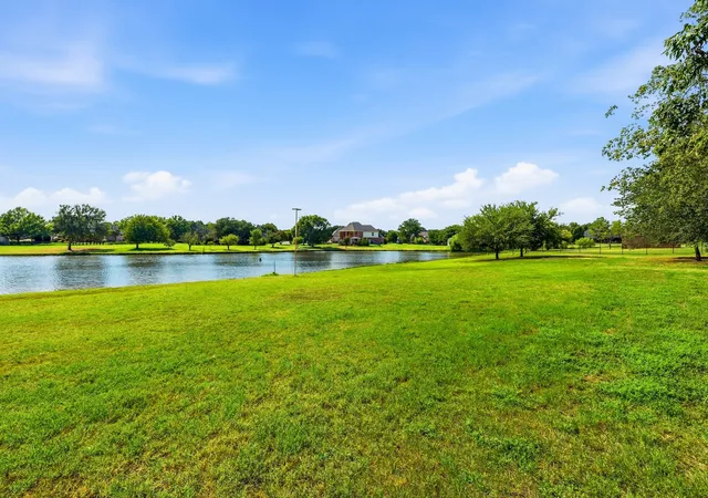 Photo 3 of Single family home for sale at 220 Meadow Lake Ct, Double Oak, TX 75077 | MLS# 21339282 | Listing updated on 2026-10-05