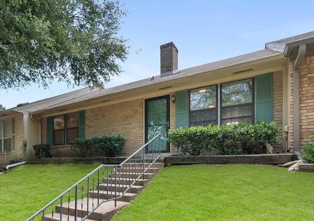Photo 1 of Single family home for sale at 1208 Lexington Dr, Corsicana, TX 75110 | MLS# 21339264 | Listing updated on 2026-07-29