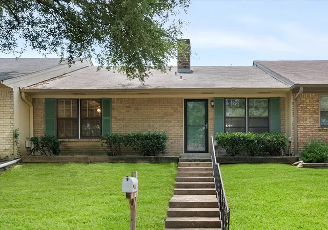 Photo 34 of Single family home for sale at 1208 Lexington Dr, Corsicana, TX 75110 | MLS# 21339264 | Listing updated on 2026-07-29