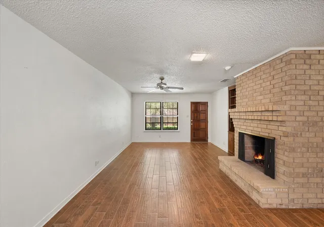 Photo 4 of Single family home for sale at 1208 Lexington Dr, Corsicana, TX 75110 | MLS# 21339264 | Listing updated on 2026-07-29