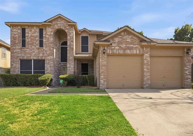 Photo 2 of Single family home for sale at 908 Chauvin Dr, Cedar Hill, TX 75104 | MLS# 21338885 | Listing updated on 2026-10-02