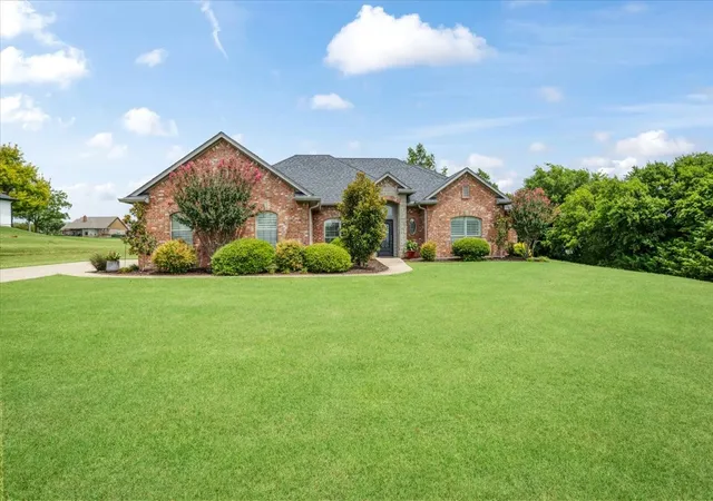 Photo 1 of Single family home for sale at 146 Derby Dr, Van Alstyne, TX 75495 | MLS# 21338952 | Listing updated on 2026-08-02