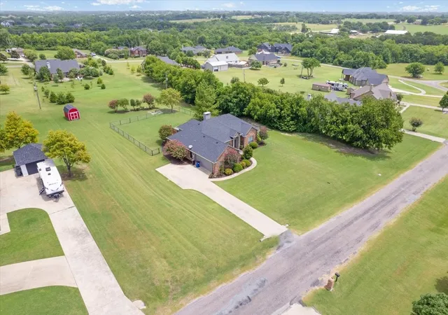 Photo 3 of Single family home for sale at 146 Derby Dr, Van Alstyne, TX 75495 | MLS# 21338952 | Listing updated on 2026-08-02