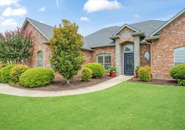Photo 4 of Single family home for sale at 146 Derby Dr, Van Alstyne, TX 75495 | MLS# 21338952 | Listing updated on 2026-09-30