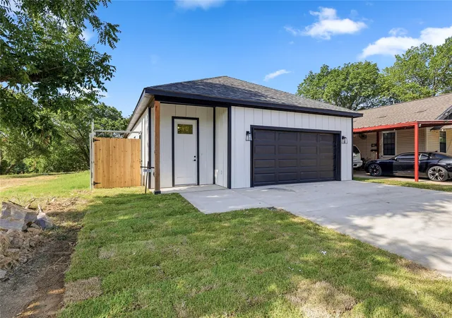 Photo 2 of Single family home for sale at 1818 E Tucker St, Fort Worth, TX 76104 | MLS# 21337876 | Listing updated on 2026-09-09
