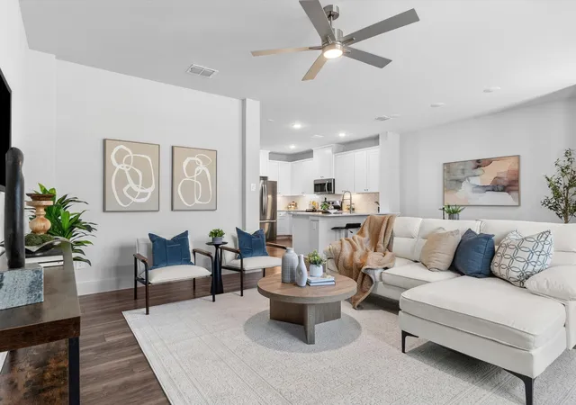 Photo 1 of Townhouse for sale at 1423 Silver Marten Trl, Arlington, TX 76005 | MLS# 21340375 | Listing updated on 2026-09-19