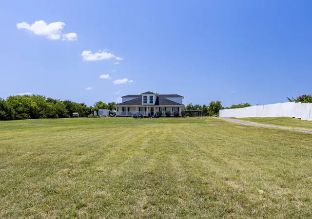 Photo 3 of Single family home for sale at 18116 County Road 949, Rockwall, TX 75087 | MLS# 21330530 | Listing updated on 2026-10-04